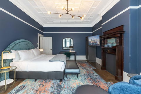 The Albert Mosman - Accommodation in Surfers Paradise 0