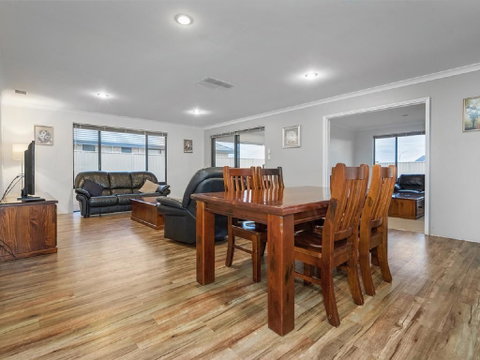 The Antonia Way - Accommodation in Surfers Paradise 2