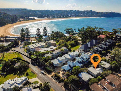 The Beach Hut Avoca Beach NSW - Accommodation in Surfers Paradise 1