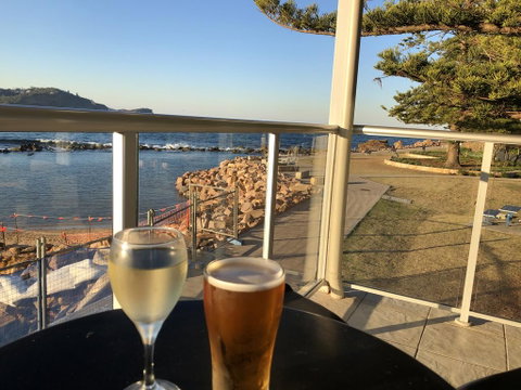 The Beach Hut Avoca Beach NSW - Accommodation in Surfers Paradise 2