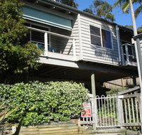 The Beach Hut Avoca Beach NSW - Accommodation in Surfers Paradise