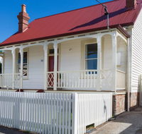Brampton Cottage - Accommodation in Surfers Paradise