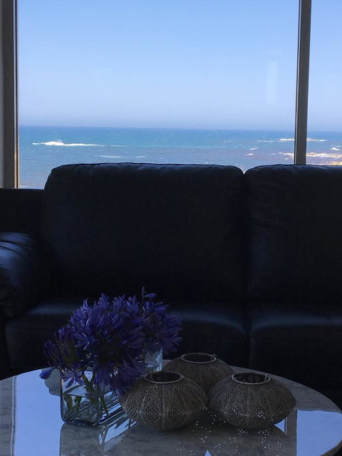 Saltwater - Absolute Oceanfront, Hot Tubs, Sauna, Fire Pits - Accommodation in Surfers Paradise 17