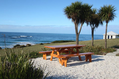 Saltwater - Absolute Oceanfront, Hot Tubs, Sauna, Fire Pits - Accommodation in Surfers Paradise 38