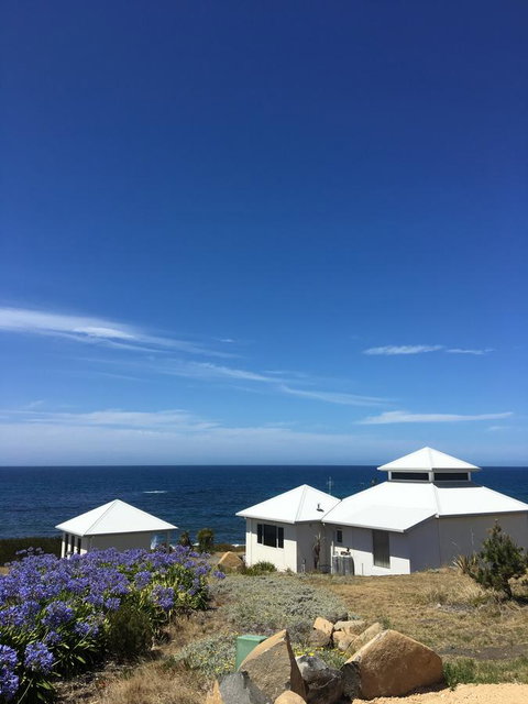 Saltwater - Absolute Oceanfront, Hot Tubs, Sauna, Fire Pits - Accommodation in Surfers Paradise 2