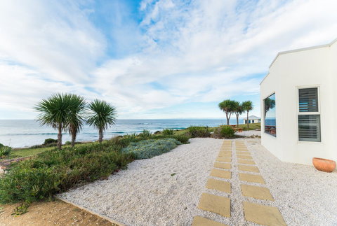 Saltwater - Absolute Oceanfront, Hot Tubs, Sauna, Fire Pits - Accommodation in Surfers Paradise 22