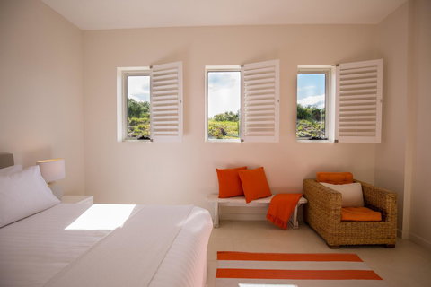 Saltwater - Absolute Oceanfront, Hot Tubs, Sauna, Fire Pits - Accommodation in Surfers Paradise 42