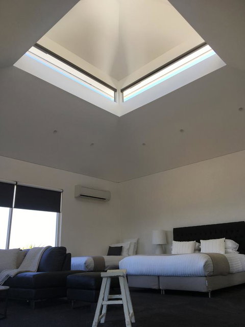 Saltwater - Absolute Oceanfront, Hot Tubs, Sauna, Fire Pits - Accommodation in Surfers Paradise 18