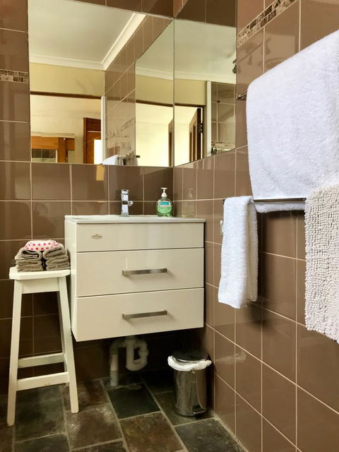 Eliza Cottage - Accommodation in Surfers Paradise 17