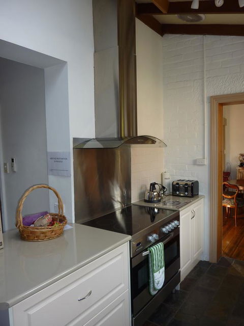 Eliza Cottage - Accommodation in Surfers Paradise 6