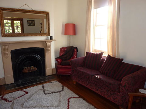 Eliza Cottage - Accommodation in Surfers Paradise 1