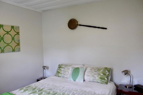 Omaroo House - Panoramic Water Views - Accommodation in Surfers Paradise 27