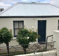 Omaroo House - panoramic water views - Accommodation in Surfers Paradise