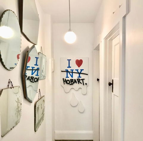 Devine Stays - Rupert #1 NOHO Art Apartment - Accommodation in Surfers Paradise 3