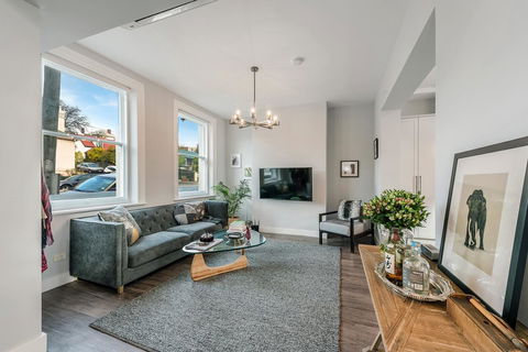 City Retreat Hobart - Accommodation in Surfers Paradise 0