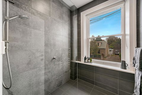 City Retreat Hobart - Accommodation in Surfers Paradise 9