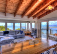 The Strand  On the edge of the beach - Accommodation in Surfers Paradise