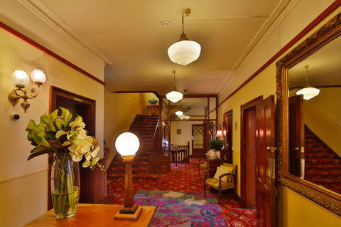 Astor Private Hotel - Accommodation in Surfers Paradise 0