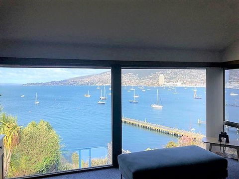 My Hobart Stay - Holiday Rentals - Accommodation in Surfers Paradise 2