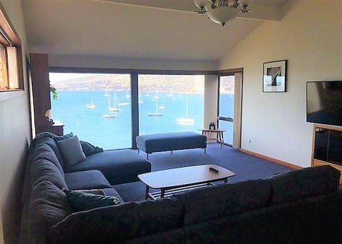 My Hobart Stay - Holiday Rentals - Accommodation in Surfers Paradise 4