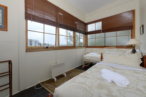 Edinburgh Gallery Bed & Breakfast - Accommodation in Surfers Paradise 37