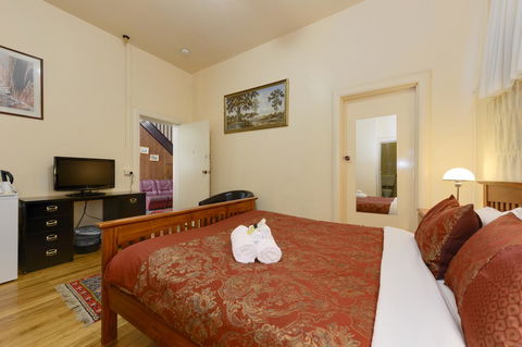 Edinburgh Gallery Bed & Breakfast - Accommodation in Surfers Paradise 19