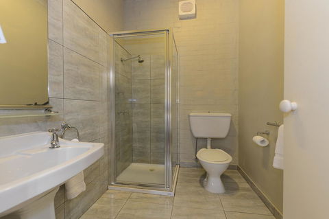 Edinburgh Gallery Bed & Breakfast - Accommodation in Surfers Paradise 15