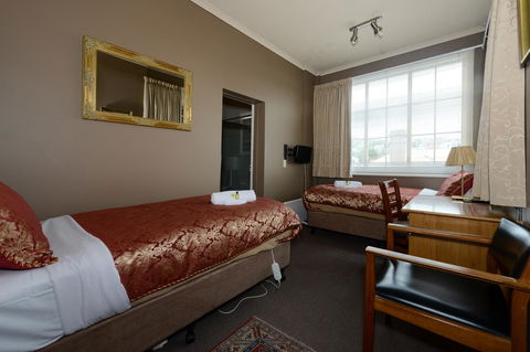 Edinburgh Gallery Bed & Breakfast - Accommodation in Surfers Paradise 7