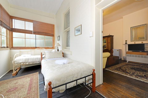 Edinburgh Gallery Bed & Breakfast - Accommodation in Surfers Paradise 39