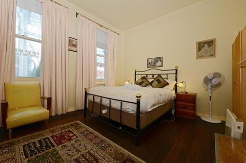 Edinburgh Gallery Bed & Breakfast - Accommodation in Surfers Paradise 25