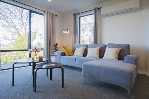 Amazing Sea Views Luxury Guest House - Accommodation in Surfers Paradise 9