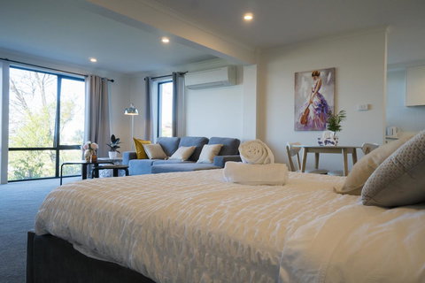 Amazing Sea Views Luxury Guest House - Accommodation in Surfers Paradise 1