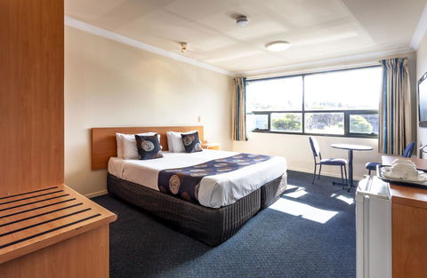 Black Buffalo - Accommodation in Surfers Paradise 0