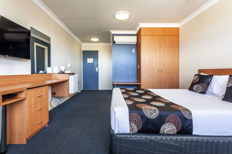 Black Buffalo - Accommodation in Surfers Paradise 4