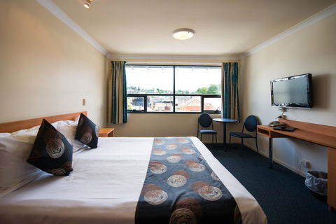 Black Buffalo - Accommodation in Surfers Paradise 1