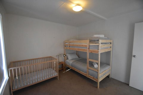Waders - Accommodation in Surfers Paradise 9