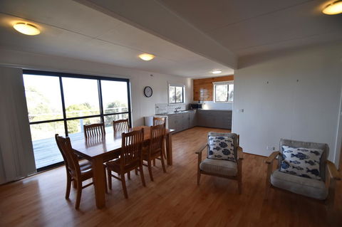 Waders - Accommodation in Surfers Paradise 6
