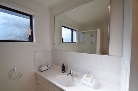 Waders - Accommodation in Surfers Paradise 14