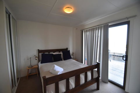 Waders - Accommodation in Surfers Paradise 8