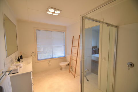 Waders - Accommodation in Surfers Paradise 4
