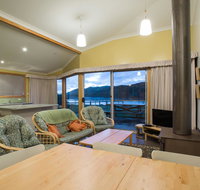 Arthur Riverfront and Sea Lodge downstream - Accommodation in Surfers Paradise