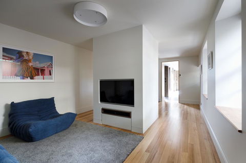 Blue Magnolia - Accommodation in Surfers Paradise 22