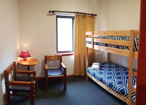 Little Nee's - Accommodation in Surfers Paradise 4