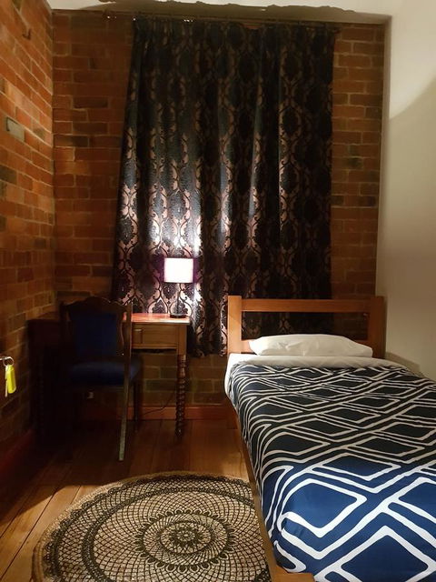 Little Nee's - Accommodation in Surfers Paradise 21