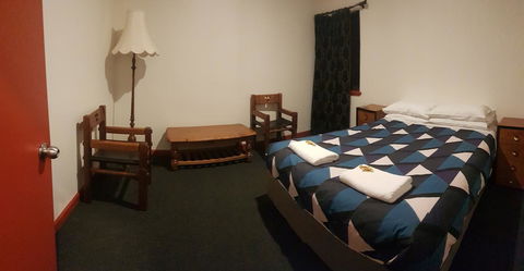 Little Nee's - Accommodation in Surfers Paradise 8