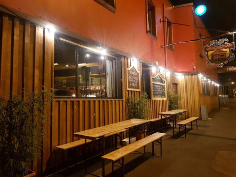 Little Nee's - Accommodation in Surfers Paradise 2