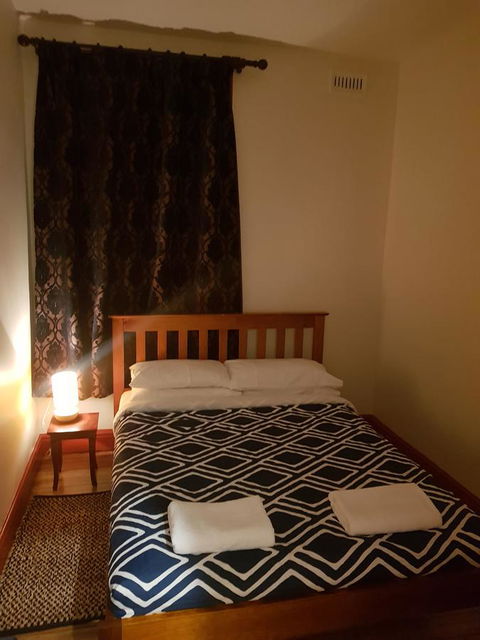 Little Nee's - Accommodation in Surfers Paradise 10