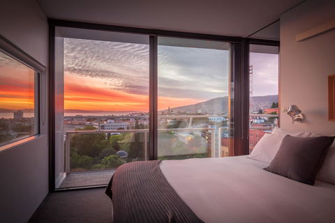 Avalon City Retreat - Accommodation in Surfers Paradise 9