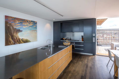 Avalon City Retreat - Accommodation in Surfers Paradise 7