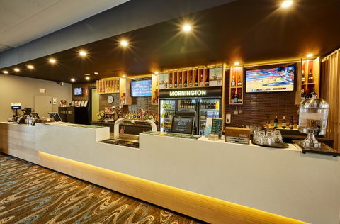 Mornington Hotel - Accommodation in Surfers Paradise 8